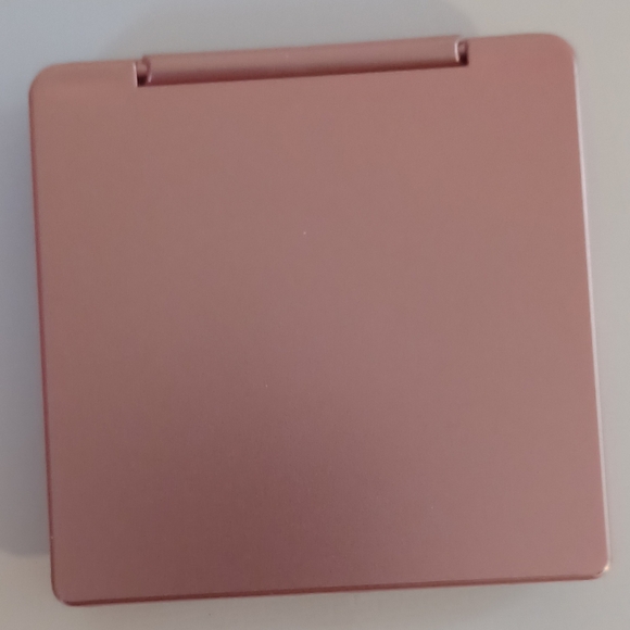 Rose Embossed Compact Case - Picture 2 of 3